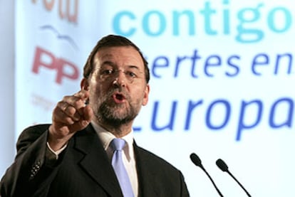 El líder del Partido Popular, Mariano Rajoy, durante la campaña electoral de las elecciones europeas.