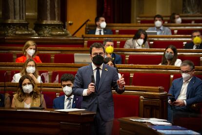 El 'president' de la Generalitat, Pere Aragonès, en el Parlament de Cataluña, Barcelona.