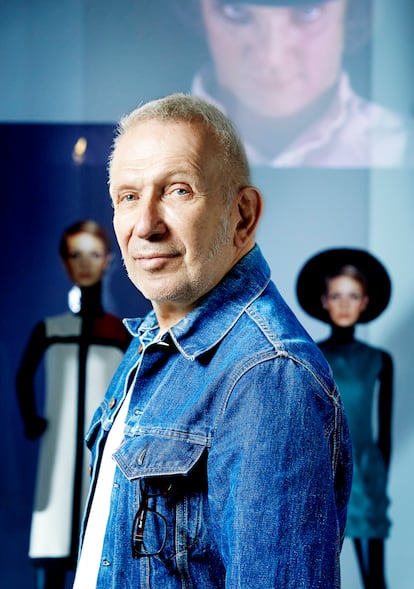 Jean-Paul Gaultier, fotografiado en la exposición 'Cinémode', en la Cinémathèque de París.  