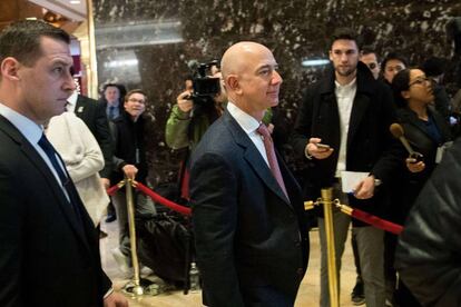 Jeff Bezos, consejero delegado de Amazon, a su llegada a la reunión