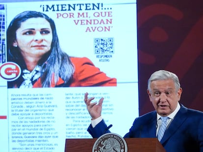 Andrés Manuel López Obrador habla sobre las atletas de natación artística durante su conferencia matutina de este jueves.