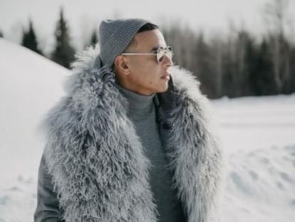 El puertorriqueño se vuelve pasar al  trap  en un videoclip que grabó a 20 grados bajo cero