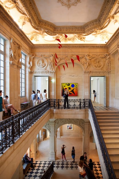 Escalera del Museo Picasso de París.