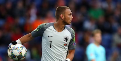 Cillessen, en un duelo con Holanda frente a Portugal.