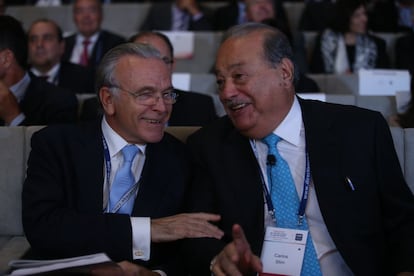 Isidro Fainé y Carlos Slim.