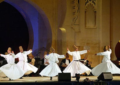 Los derviches de Konya, durante su actuación en Fez.