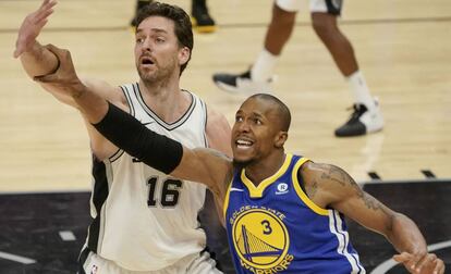 Pau Gasol y David West,