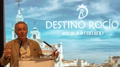 El cantante José Manuel Soto en una presentación de su proyecto Destino Rocío en Almonte (Huelva), en 25 de marzo de 2023.