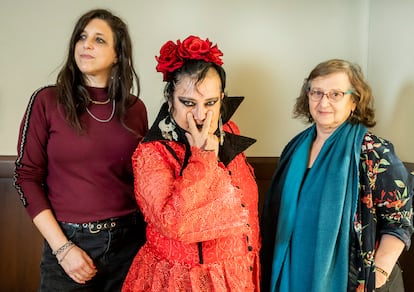 Ariana Harwicz, María Galindo y Clara Obligado durante la FIL.