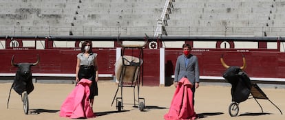 La presidenta de la Comunidad de Madrid, Isabel Díaz Ayuso, y el alcalde de Madrid, José Luis Martínez-Almeida, en un acto para la protección de la tauromaquia como patrimonio cultural en la plaza de Las Ventas, en agosto.