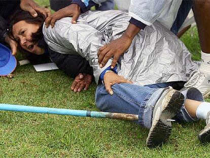 Juez herida en un pie con una jabalina