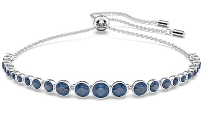 Esta pulsera Swarovski está bañada con rodio.