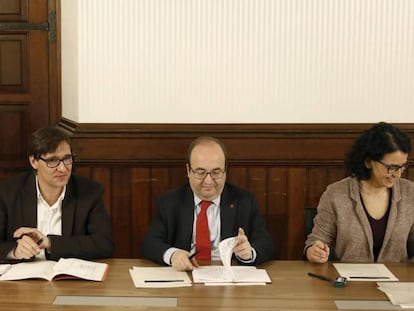 De izquierda a derecha, Ramon Espadaler, Salvador Illa, Miquel Iceta y Eva Granados, en una reunión del grupo parlamentario del PSC.