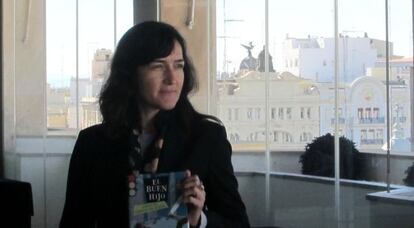 La novelista y exministra de Cultura &Aacute;ngeles Gonz&aacute;lez-Sinde, en la presentaci&oacute;n de su libro en Valencia.