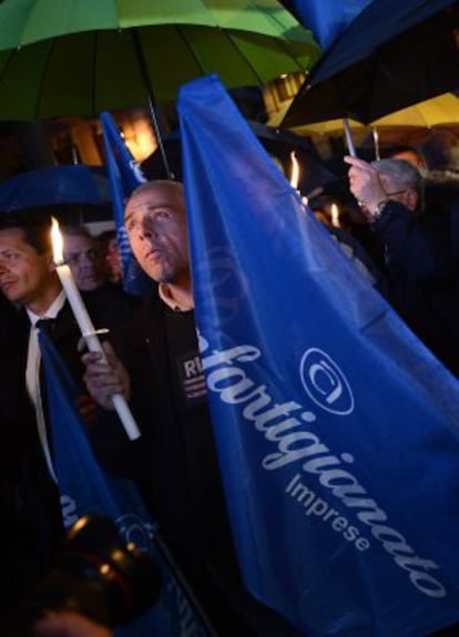 Un hombre participa en la manifestación celebrada el miércoles en Roma.