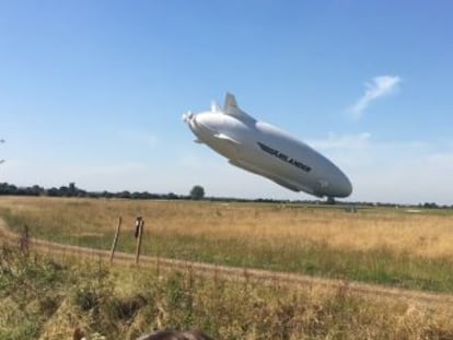 O balão estava em teste e sofreu um acidente durante a aterrissagem