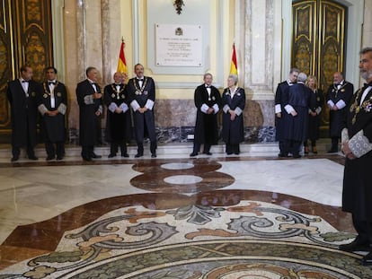 El presidente del Tribunal Supremo, Carlos Lesmes, a la entrada del Tribunal Supremo durante el acto de apertura del Año Judicial. J.J Guillén (EFE)