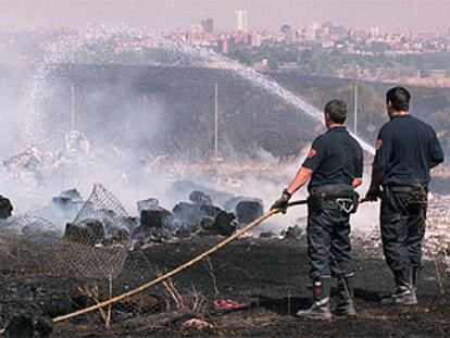 El fuego devasta 25 hectáreas de pastos cerca de la Casa de Campo