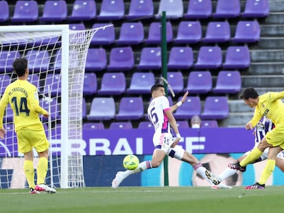 Gerard Moreno marca el primer gol del Villarreal al Valladolid.