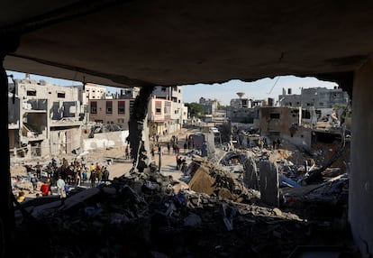 Edificios destruidos en Rafah, en el sur de la franja de Gaza, este lunes.