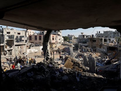 Edificios destruidos en Rafah, en el sur de la franja de Gaza, este lunes.