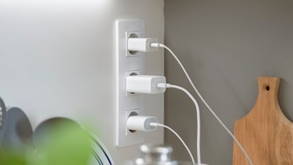 Estos son los mejores cargadores universales USB según la OCU