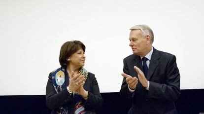 Martine Aubry y el primer ministro Jean-Marc Ayrault, el martes en Par&iacute;s.