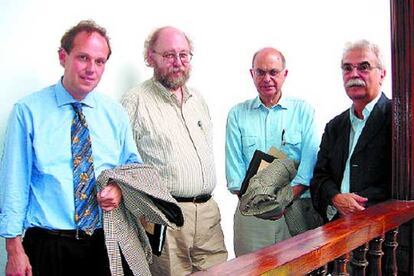 Jürgen Renn, Daniel Garber, John Heilbron y José Montesinos (de izquierda a derecha), en La Palma.