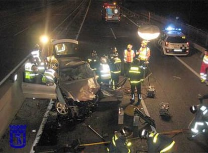 Bomberos, policía y Samur, en el lugar del accidente.