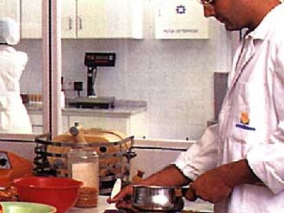 La bollería industrial es una de las fuentes principales de grasas <i>trans</i>.
