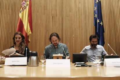 Pablo Iglesias, Noelia Vera y Rafa Mayoral, dirigentes de Unidas Podemos en el Congreso. 