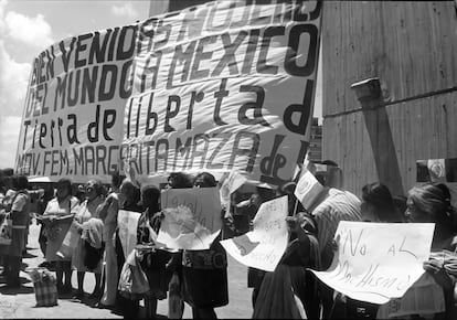 Mujeres mexicanas protestan por su exclusin de la asamblea de apertura de la Conferencia Mundial sobre la Mujer en Ciudad de Mxico, en 1975.