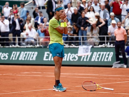 Rafael Nadal llora de emoción este domingo tras el último punto de la final de Roland Garros ante Casper Ruud.