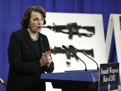 La senadora Dianne Feinstein, durante su rueda de prensa en Washington.