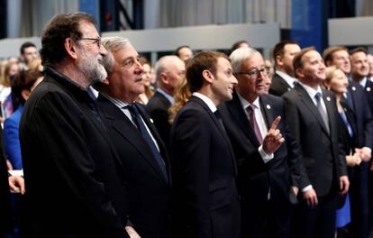 Los jefes de Gobierno de Espa&ntilde;a y Francia y los presidentes del Parlamento y Comisi&oacute;n de la UE, este viernes, en la cumbre social europea de Gotemburgo (Suecia).