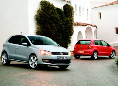 El Polo 2009 recuerda al Golf, tanto en la carrocería como en el interior.