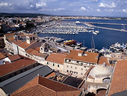El puerto de la ciudad de Alguer, en Cerdeña.