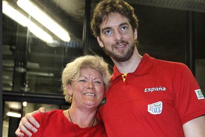 Gasol y su madre, en Madrid