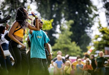 Un momento del Kwaku Summer Festival en el parque Nelson Mandela de Ámsterdam (Países Bajos).