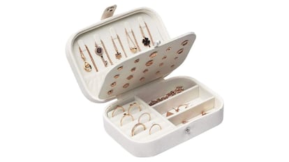 ¿Buscas regalos de amigo invisible por 10 euros​? Fichamos 20 ideas prácticas.