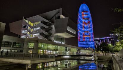 La Torre de les Glòries, amb les sigles de l'EMA.