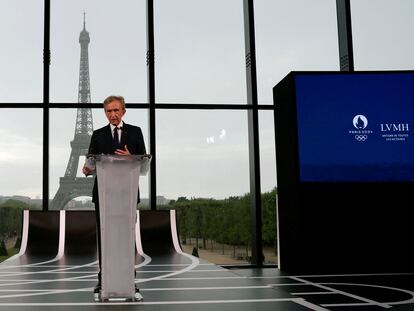 Bernard Arnault, Chairman and Chief Executive Officer of LVMH Moet Hennessy Louis Vuitton, speaks during a press conference to announce a LVMH sponsorship deal for the Paris 2024 Olympic Games at the Grand Palais Ephemere in Paris, France, July 24, 2023. REUTERS/Pascal Rossignol