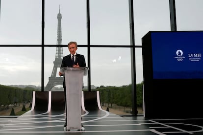 Bernard Arnault, Chairman and Chief Executive Officer of LVMH Moet Hennessy Louis Vuitton, speaks during a press conference to announce a LVMH sponsorship deal for the Paris 2024 Olympic Games at the Grand Palais Ephemere in Paris, France, July 24, 2023. REUTERS/Pascal Rossignol