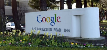 Logotipo de Google en las oficinas de la compa&ntilde;&iacute;a en Mountain View (Estados Unidos).