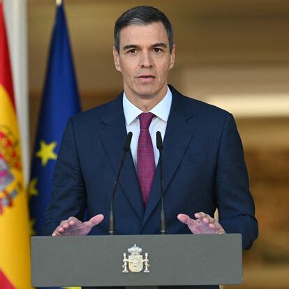 Spain's Prime Minister Pedro Sanchez gives a statement to annonunce he will stay on as Prime Minister after weighing his exit from the Spanish government, at Moncloa palace in Madrid, Spain April 29, 2024. Borja Puig de la Bellacasa/Pool via REUTERS