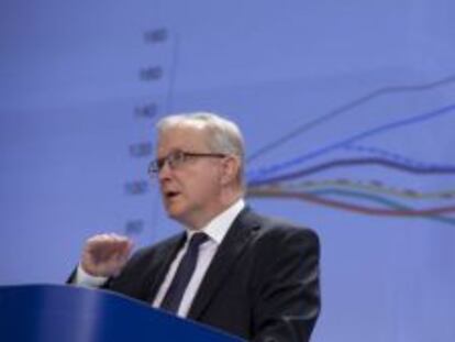 El comisario europeo de Asuntos Económicos, Olli Rehn, durante la presentación en Bruselas de los datos económicos de la UE