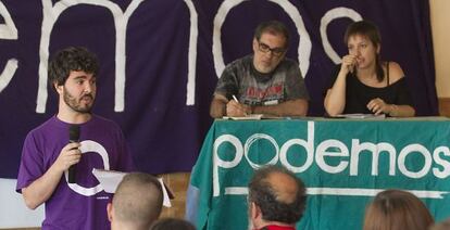 Un momento de la asamblea de Podemos celebrada en M&aacute;laga. 