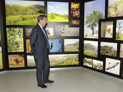 José Luis Bilbao,en el Centro de Interpretación medioambiental del Parque 
 Natural de Armañon.