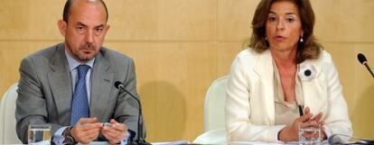 Ana Botella y Miguel Ángel Villanueva, durante la rueda de prensa.
