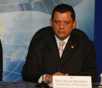 En la imagen, el viceministro de Comercio Exterior de El Salvador, Mario Hernández. EFE/Archivo
